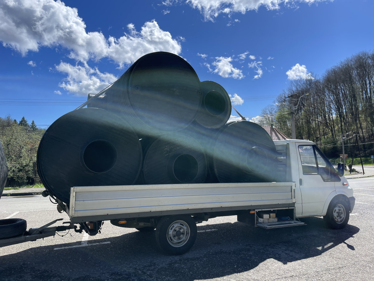 upakovani rezervoari za transport